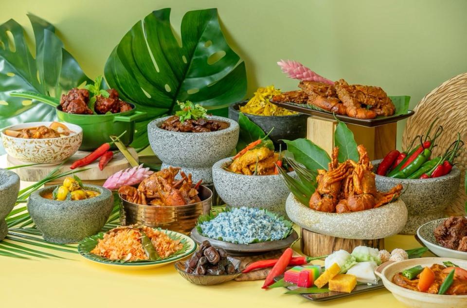 Parkroyal on Beach Road brings on the fire and flavours of Nasi Kandar Jamal Mohamed from Penang for a memorable iftar. PHOTO: Parkroyal on Beach Road