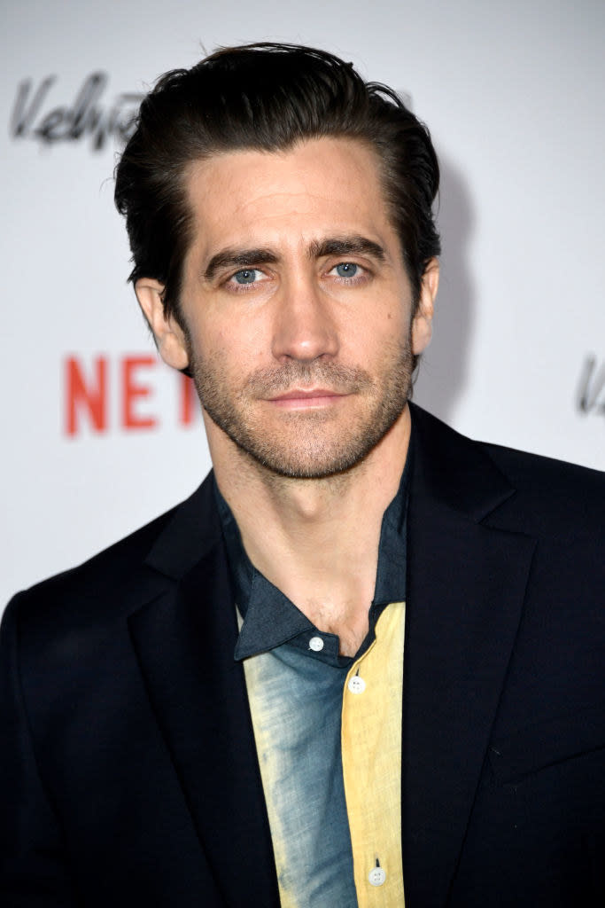 Jake Gyllenhaal dressed casually at the Los Angeles premiere of 