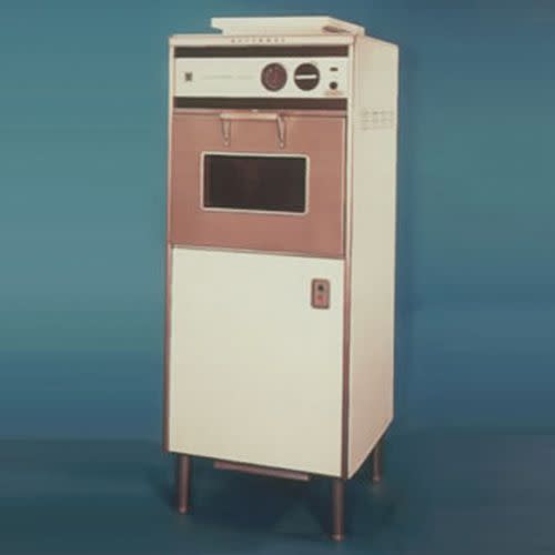 1966: Panasonic Home Microwave Oven