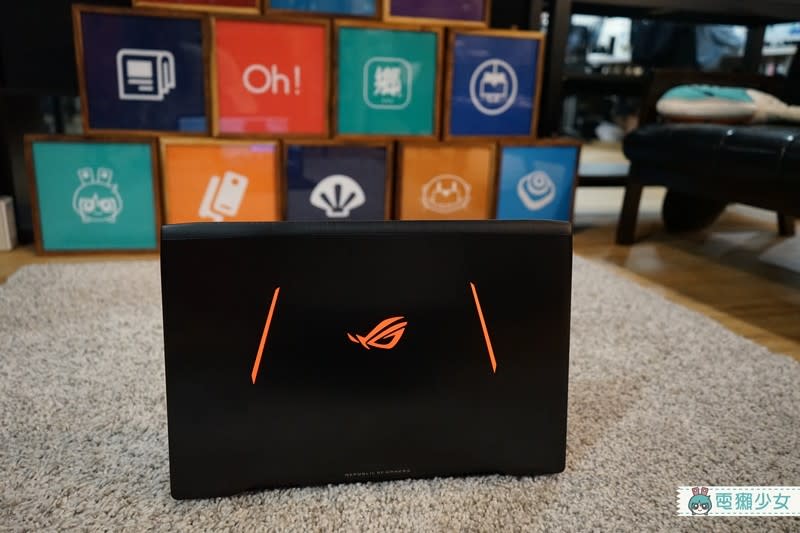 『ROG STRIX GL702VM』是Lala到目前為止用過最「大」台的筆電...17吋螢幕拿來玩遊戲真的非常爽快阿!!