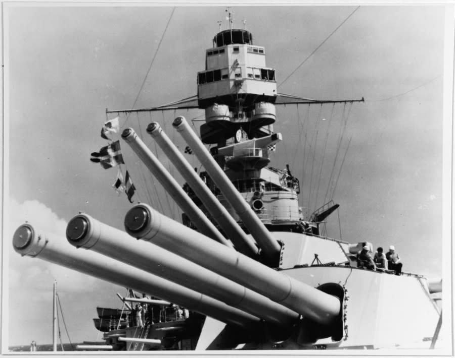 USS Pennsylvania (BB-38) View of the battleship’s forward 14/45 guns and her forward superstructure, circa the early 1930s. (U.S. Naval History and Heritage Command Photograph)