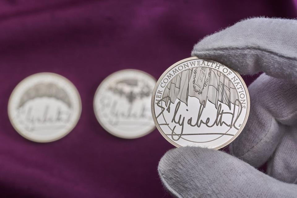 Queen Elizabeth signature coins