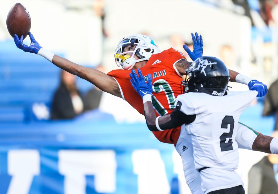  Frederick Douglass's Dane Key can't make the touchdown catch against South Warren's Cristian Conyers in the 5A KHSAA football championship Saturday. Dec.3, 2021 