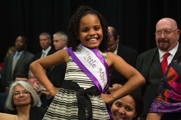 This little girl was not thrilled to meet Donald Trump, and the photo is going viral