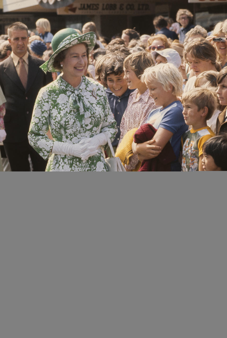 queen elizabeth best fashion 1977