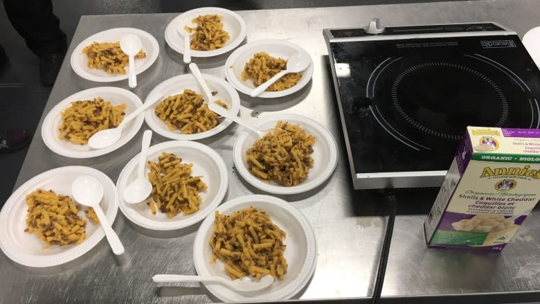 Windsor students turn mac and cheese into gourmet dishes