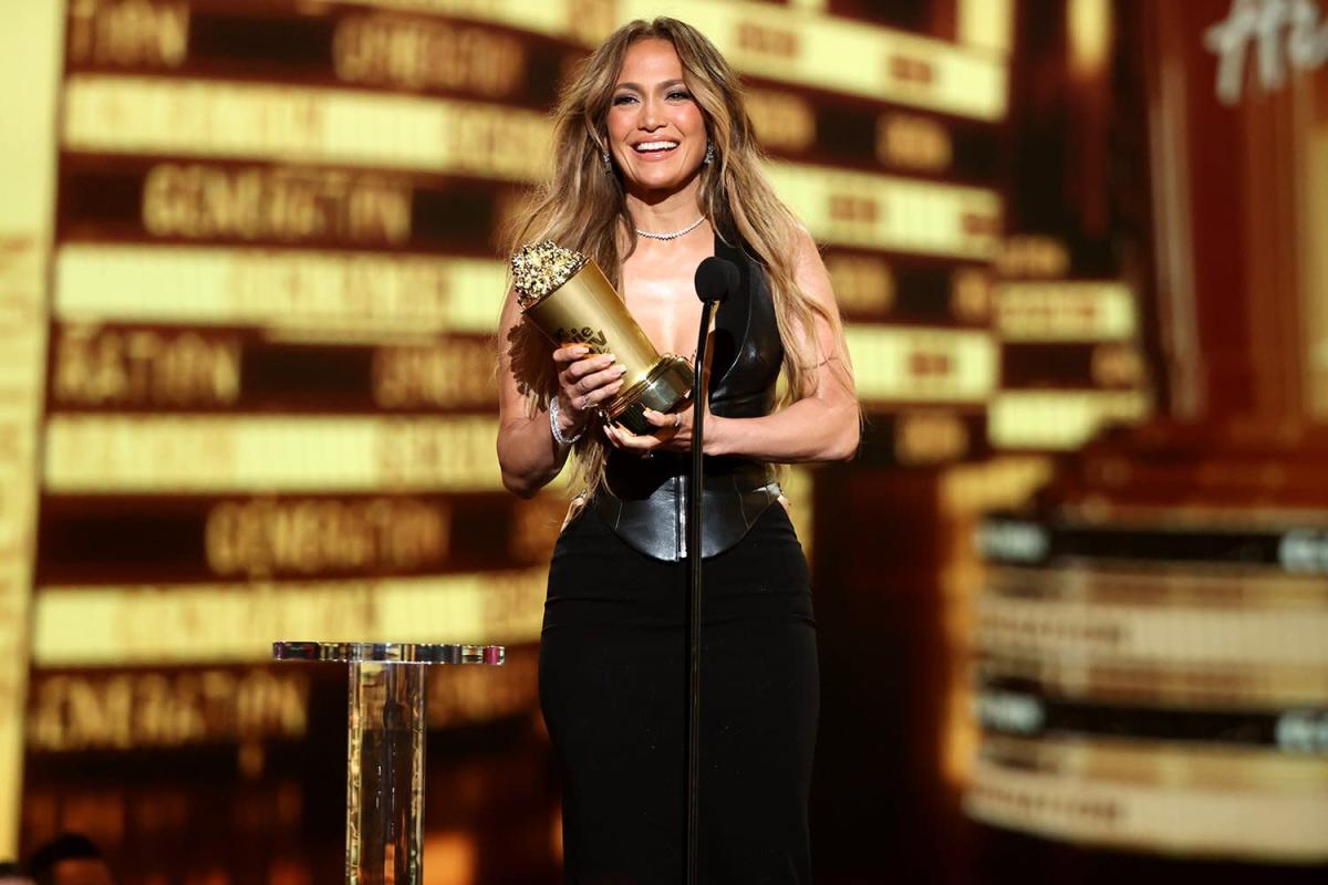 Jennifer Lopez Cries as She Thanks Her Children for ‘Teaching Me How to Love’ at MTV Movie Awards