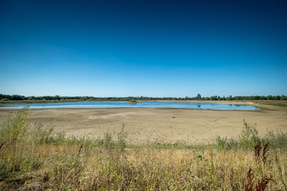 Dernford Reservoir Stapleford near cambridge where water levels are exceptionally low. (SWNS) 