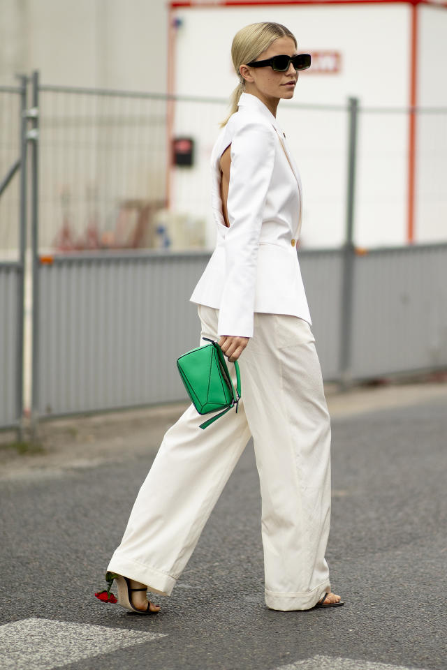 42 Minimalist Fashion Outfit Ideas To Wear Today, Tomorrow & Forever –  StyleCaster