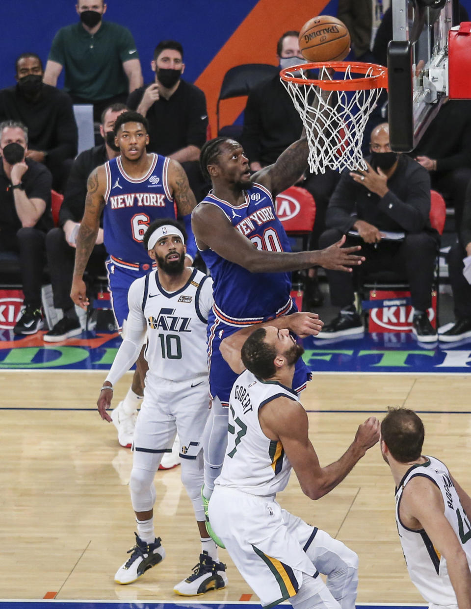 New York Knicks forward Julius Randle (30) drives to the basket against the Utah Jazz during the second quarter of an NBA basketball game Wednesday, Jan. 6, 2021, in New York. (Wendell Cruz/Pool Photo via AP)