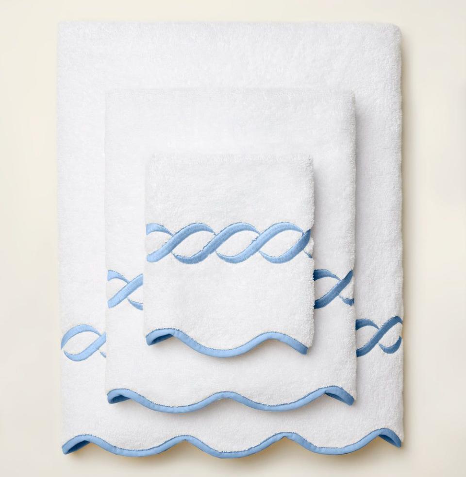 8) Treccia Towel