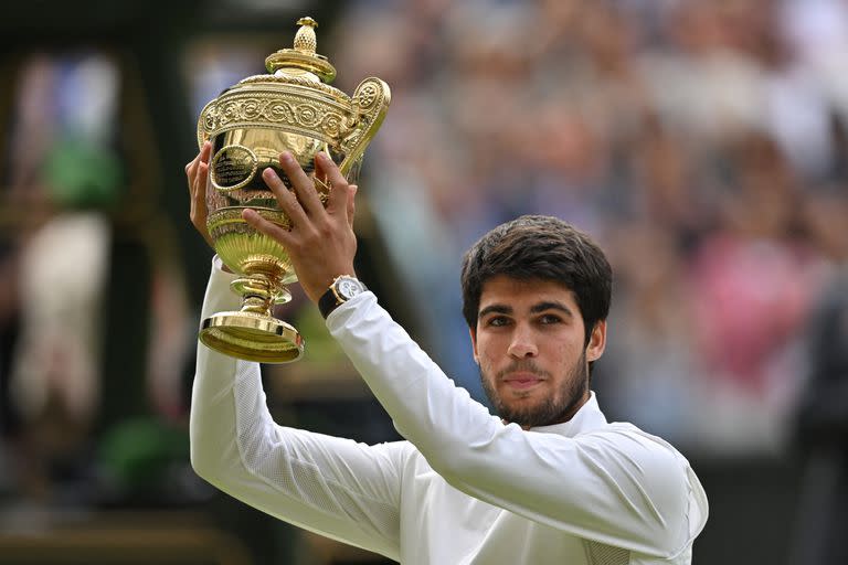 Carlos Alcaraz ganó su segundo título de Grand Slam y el primero en Wimbledon al derrotar a Novak Djokovic
