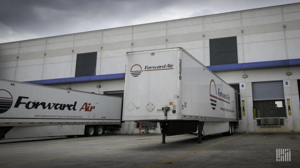Forward Air trailers being loaded at a warehouse. (Photo: Jim Allen/FreightWaves)