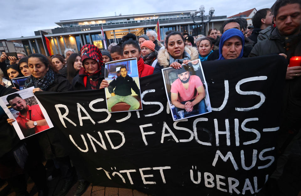 Trauerkundgebung am Tag nach dem Anschlag (Bild: Reuters/Kai Pfaffenbach)