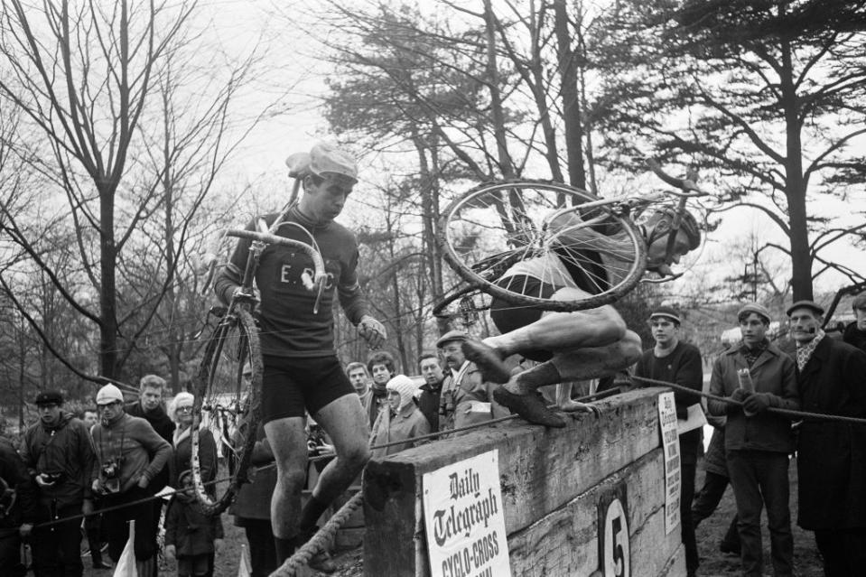 These Amazing Cycling Photos Will Send You Back in Time