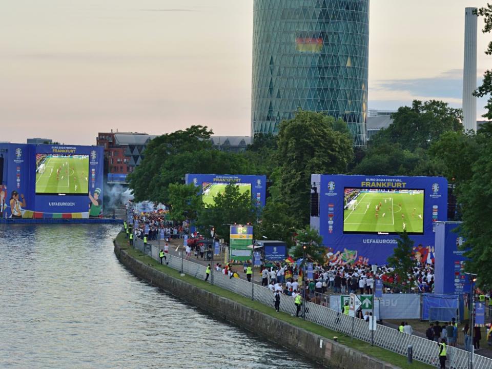 Fanmeile in Frankfurt bleibt geschlossen (IMAGO/Daniel Kubirski)