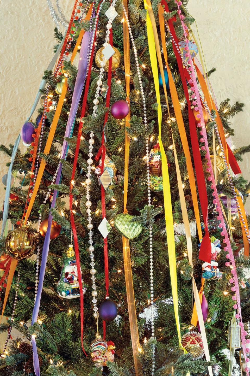 Cascading Ribbon Tree