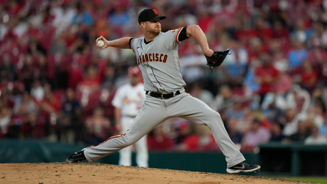  Alex Cobb #38 of the San Francisco Giants pitching  