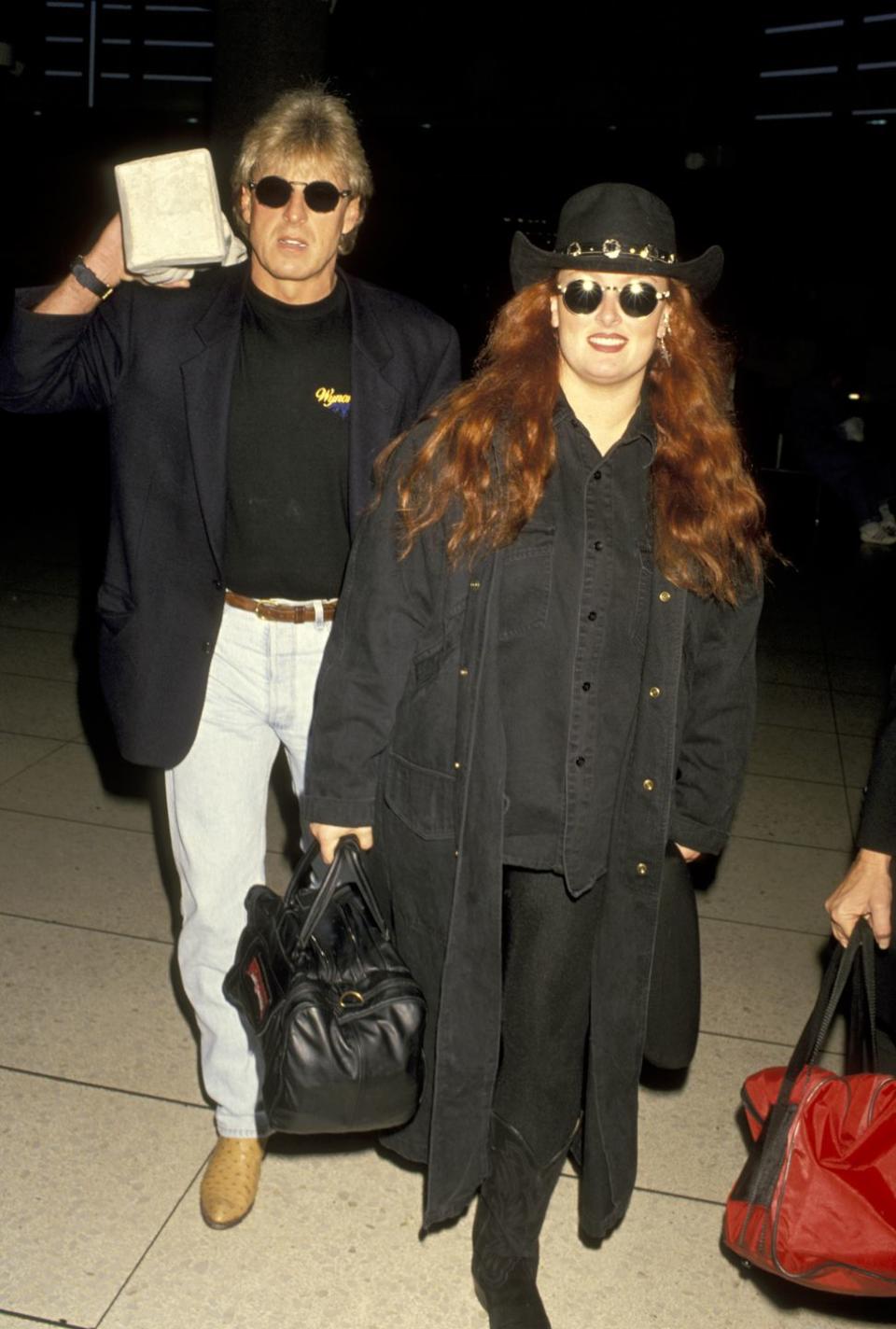 wynonna judd and arch kelley sighting at los angeles international airport december 8, 1993