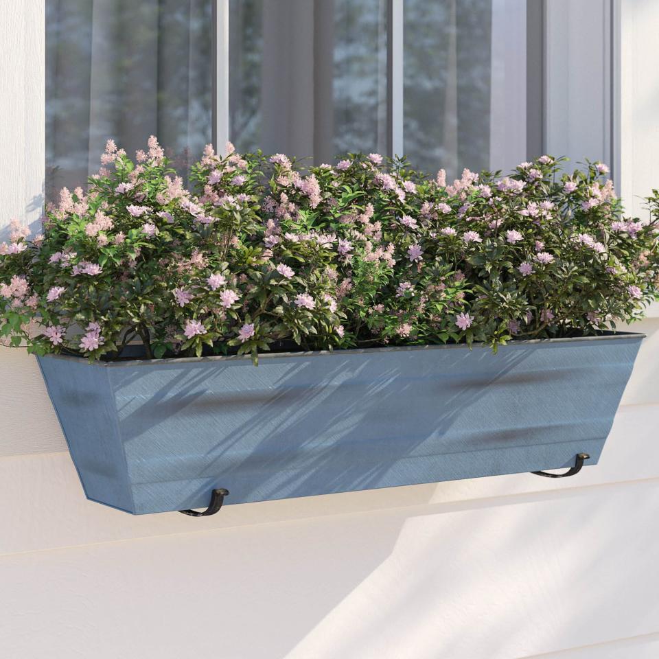 4) Jaimee-Lea Window Box