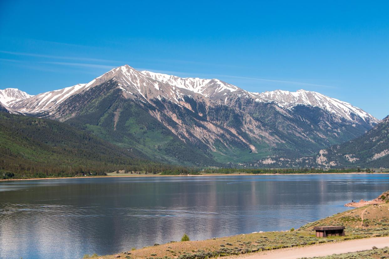 View from the highway of Twin lakes and Mount Elbert in background