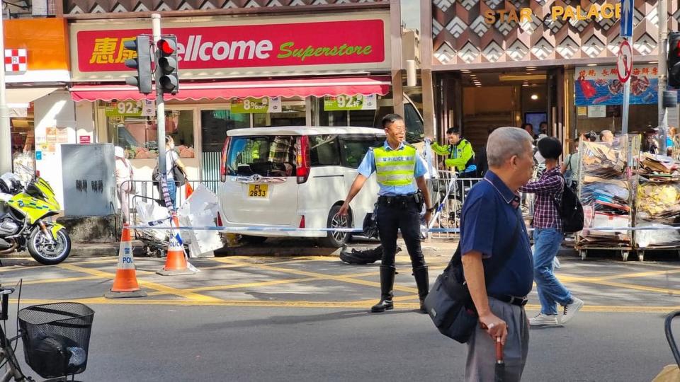 現場交通一度受阻。（圖：車cam L（香港群組）FB）