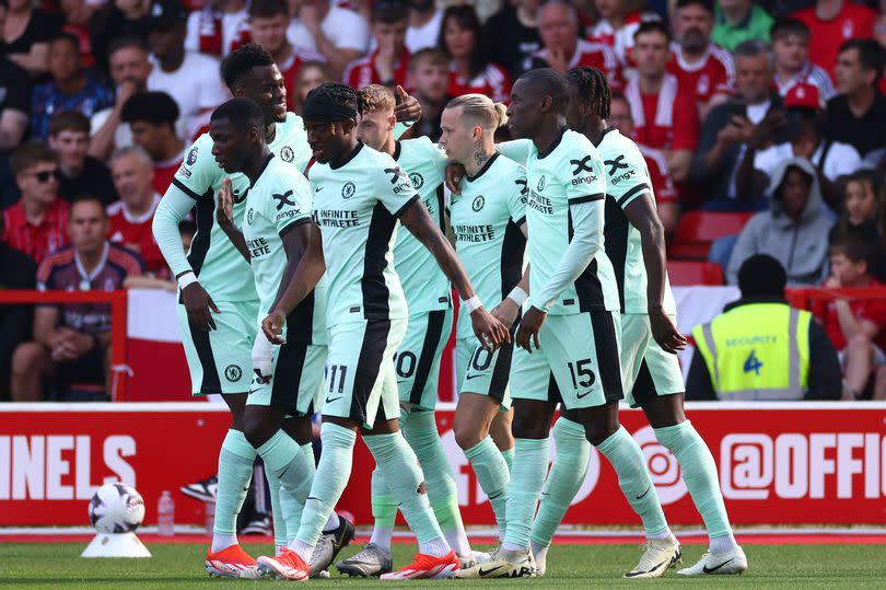 Chelsea celebrate a goal from Mykhailo Mudryk