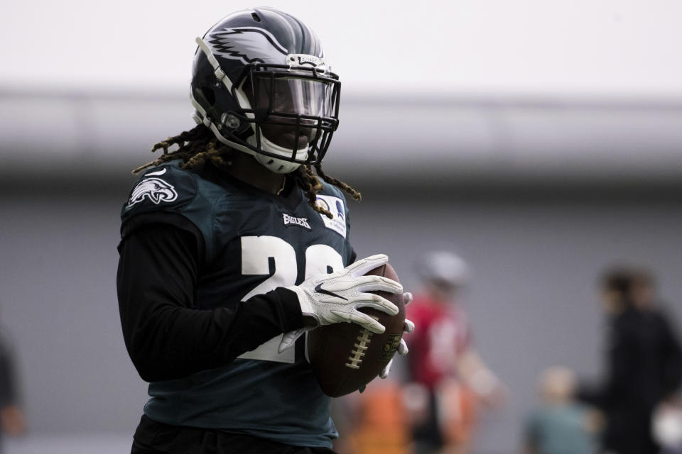 Philadelphia Eagles running back Jay Ajayi is being undervalued in fantasy drafts. (AP Photo/Chris Szagola)