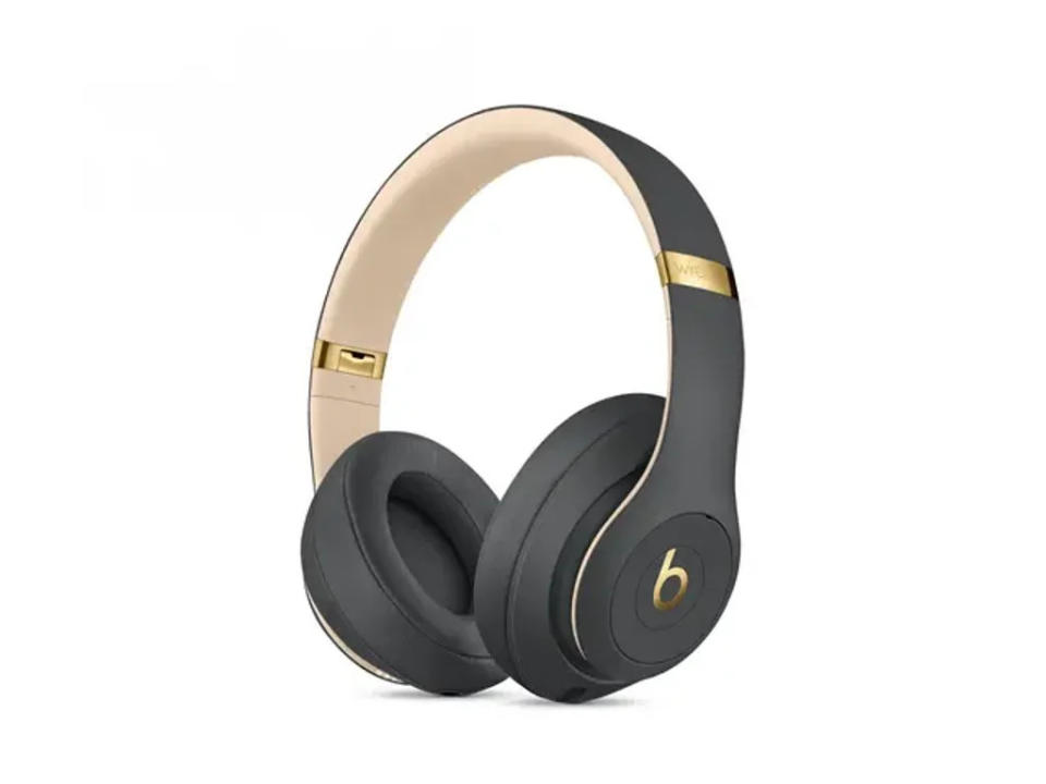 Beats studio 3: Was £299.95, now £144.99, Amazon.co.uk  (Beats)