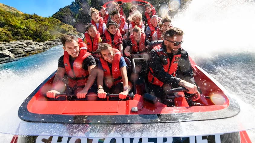 Shotover Jet Boat Ride in Queenstown. (Photo: Klook SG)