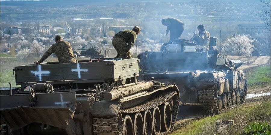 Ukrainian military near Chasovoy Yar, Donetsk Oblast, April 10, 2023