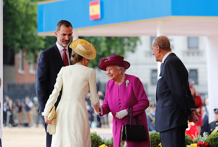 Los reyes Felipe y Letizia con Isabel II y el duque de Edimburgo