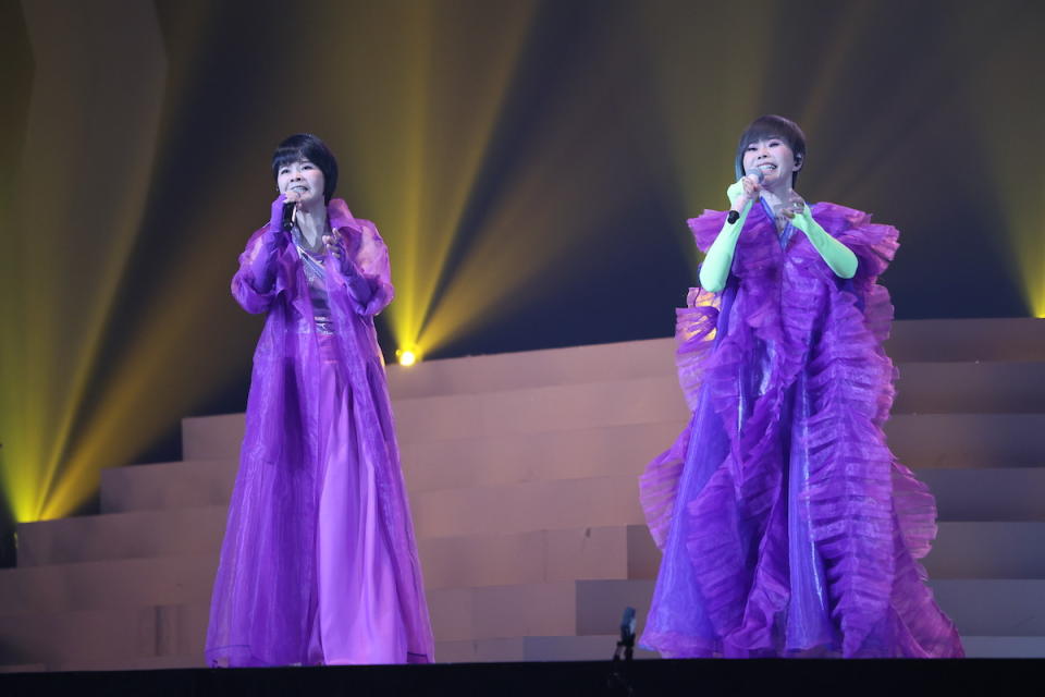 詹雅雯跟妹妹詹雅云在小巨蛋合體開唱。（圖／非凡娛樂）