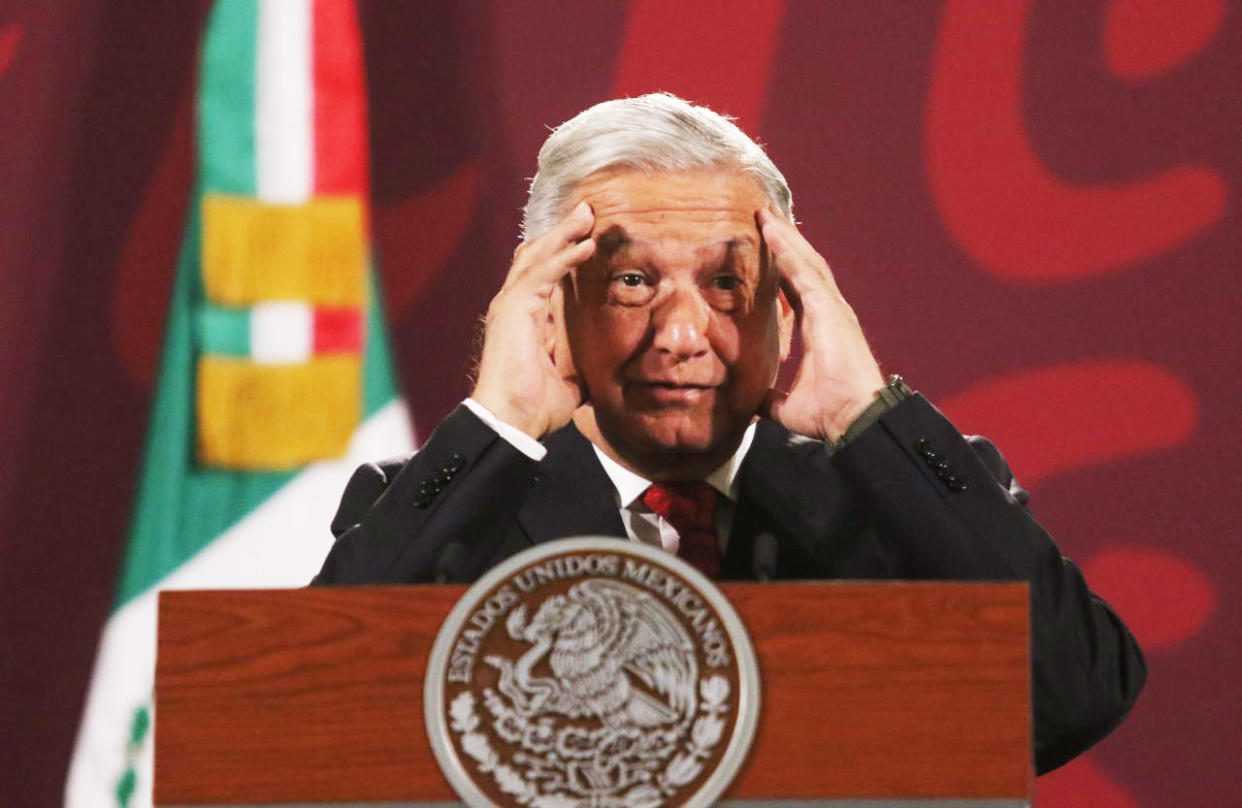 Andrés Manuel López Obrador (AMLO), Presidente de México, durante la conferencia mañanera en Palacio Nacional, en la que se explicó el aumento al salario de los maestros. | FOTO: MOISÉS PABLO/CUARTOSCURO.COM