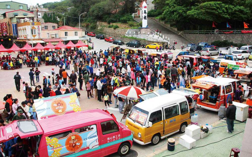 疫情爆發前，胖卡餐車常到各種大型活動做生意，2015年還移師到外島馬祖參與母親節活動。（圖／馬報系資料庫）