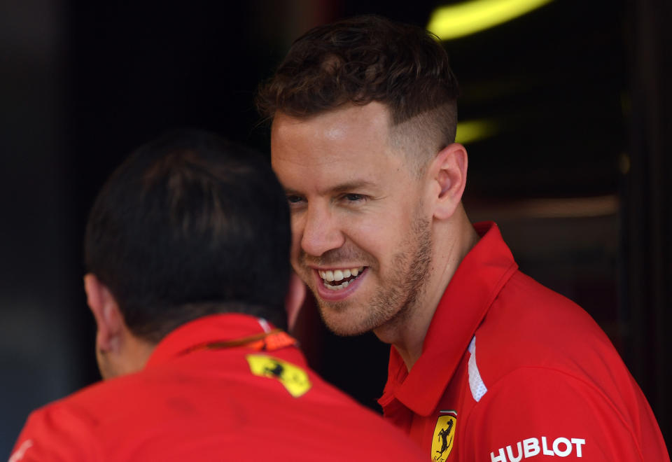 Sebastian Vettel überraschte seine Fans mit einem neuen Haarschnitt. (Bild: Getty Images)
