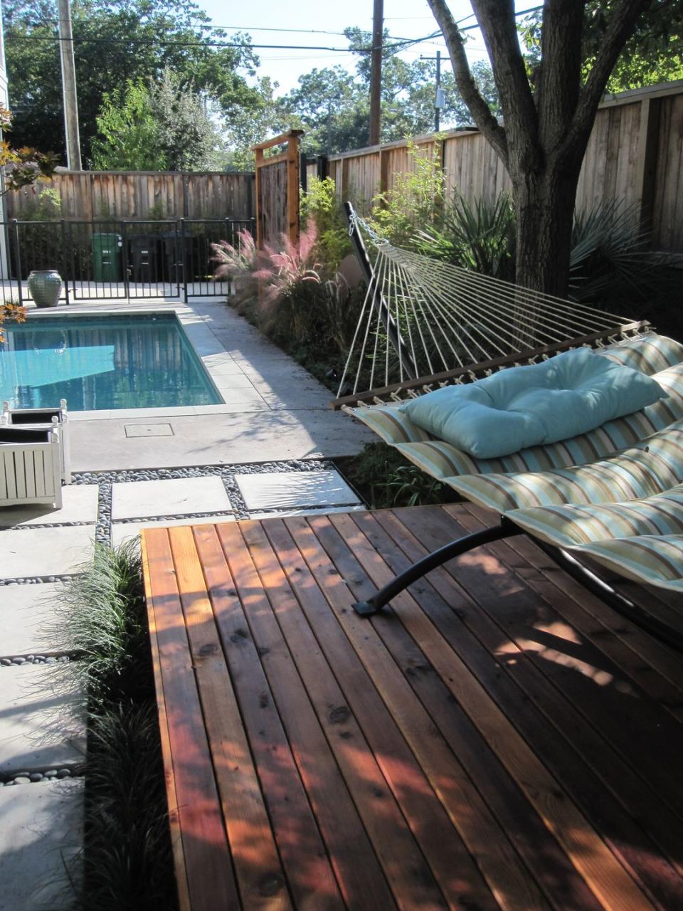 DIY Backyard Floating Deck