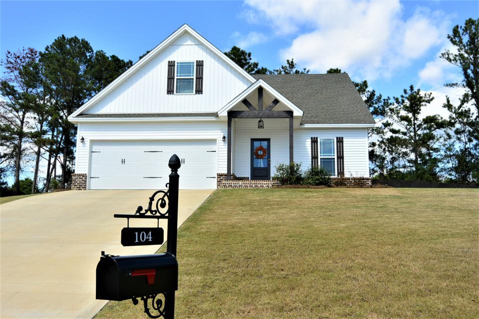 A newer three-bedroom, two and a half bath home at 104 Mulder Cove Lane is for sale in Wetumpka's Mulder Cove neighborhood. The 2,335 square foot home is on the market for $349,900, and is located near Redland schools.