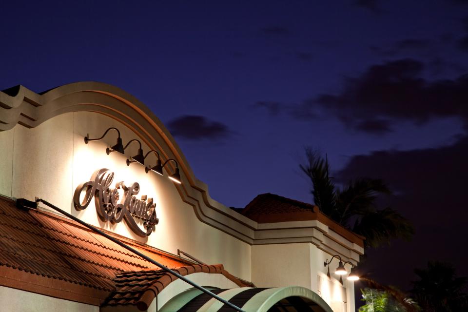 Treat mom to a special dinner or brunch at Abe & Louie's in Boca Raton.