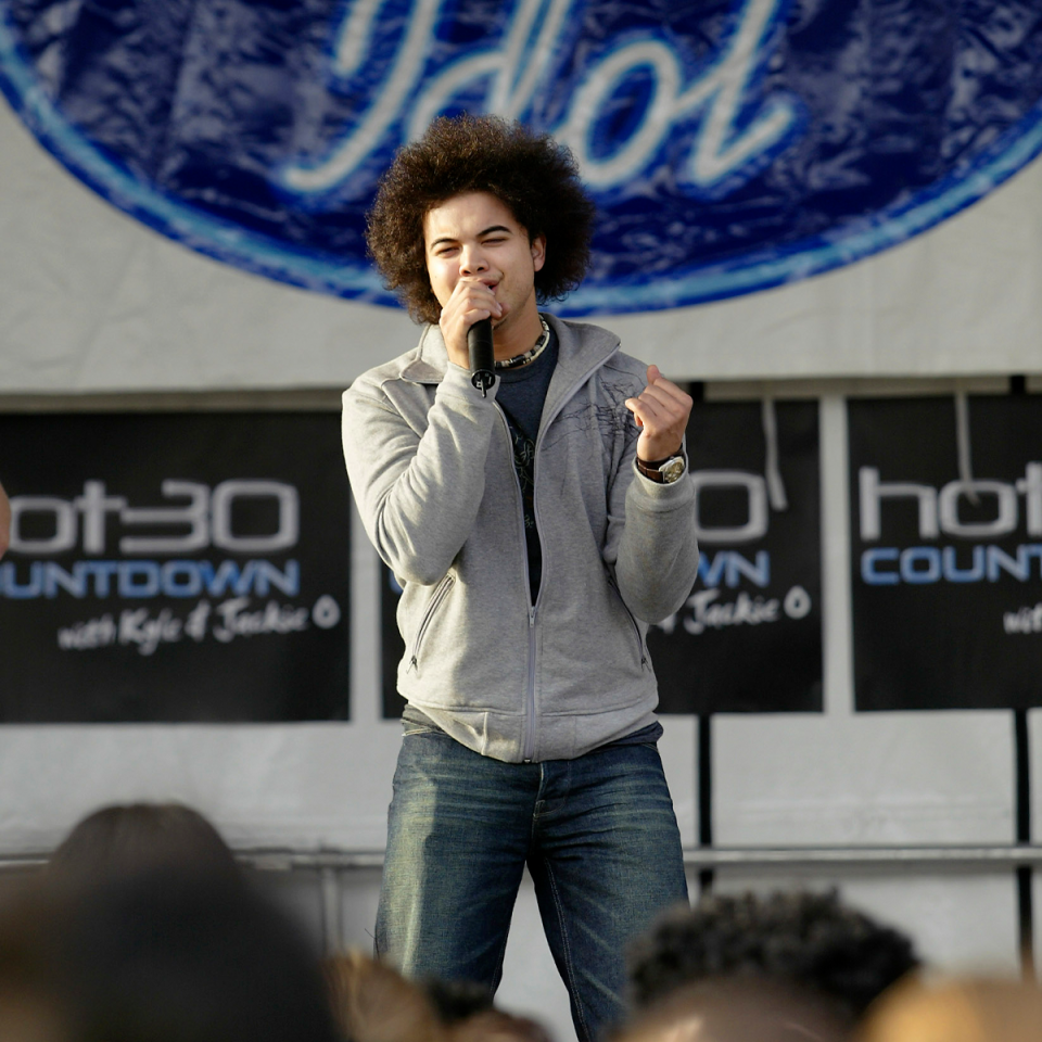 Guy Sebastian singing after Australian Idol in 2003.