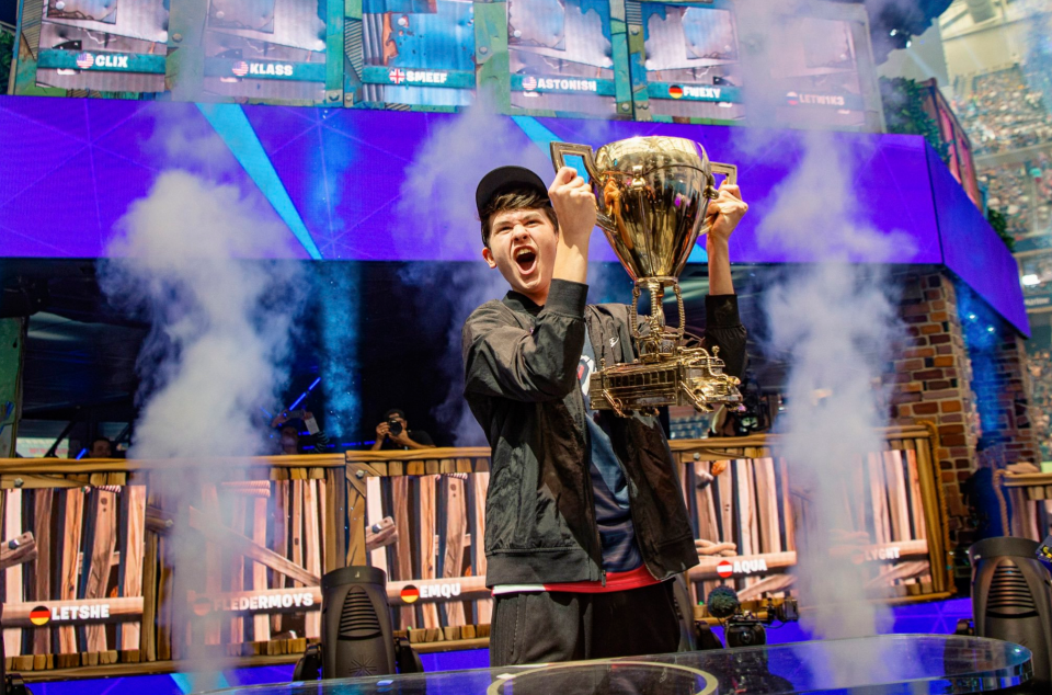 Kyle Giersdorf wins the solo cup at the Fortnite World Cup. Image via Epic Games.