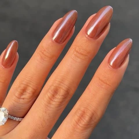 <p><a href="https://www.instagram.com/p/CirIHg_viau/" data-component="link" data-source="inlineLink" data-type="externalLink" data-ordinal="1">@nailsbyzola</a></p>