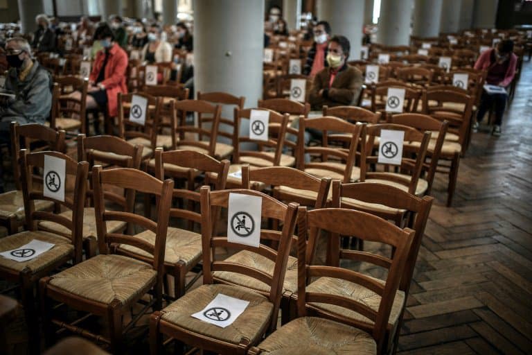 Une messe célébrée le 23 mai 2020 en l'église Saint Jean-Baptiste de Neuilly-sur-Seine dans les Hauts-de-Seine - STEPHANE DE SAKUTIN © 2019 AFP