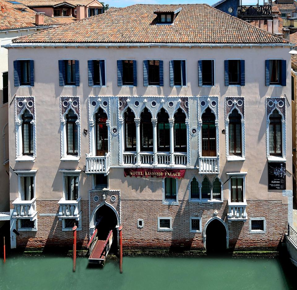 The Liassidi Palace combines Venetian grandeur with off-the-beaten-track intimacySLH