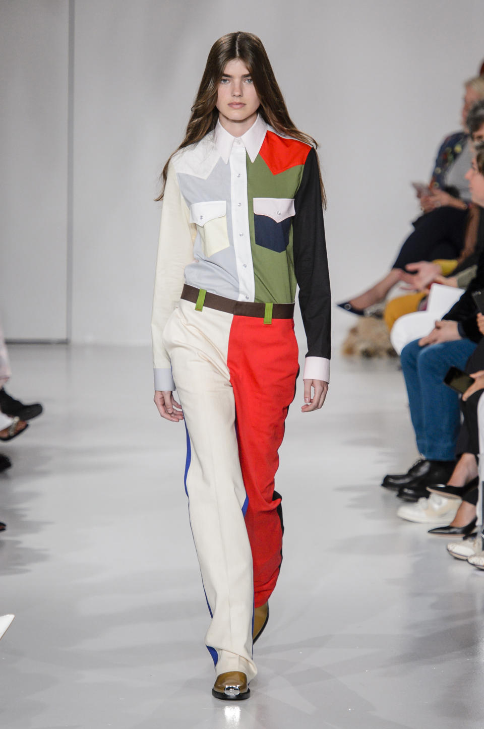 <p><i>A model wearing split colored pants. (Photo: ImaxTree) </i></p>