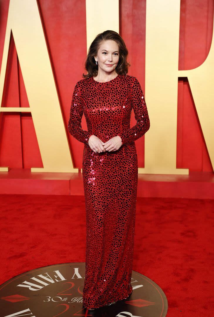 Diane Lane brilló en un vestido rojo