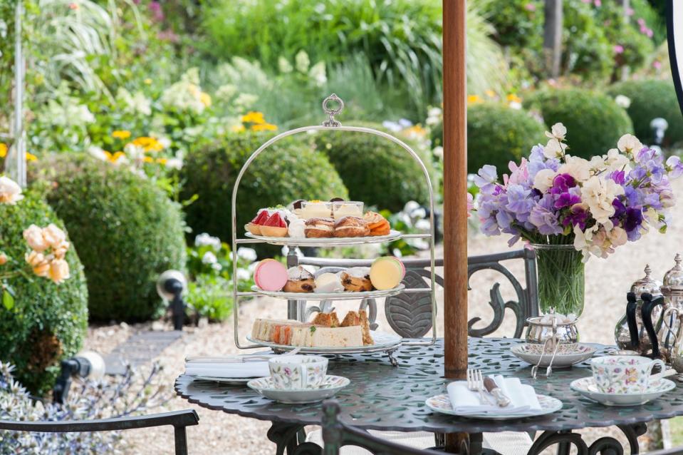 Opulent afternoon tea at Summer Lodge (Summer Lodge)