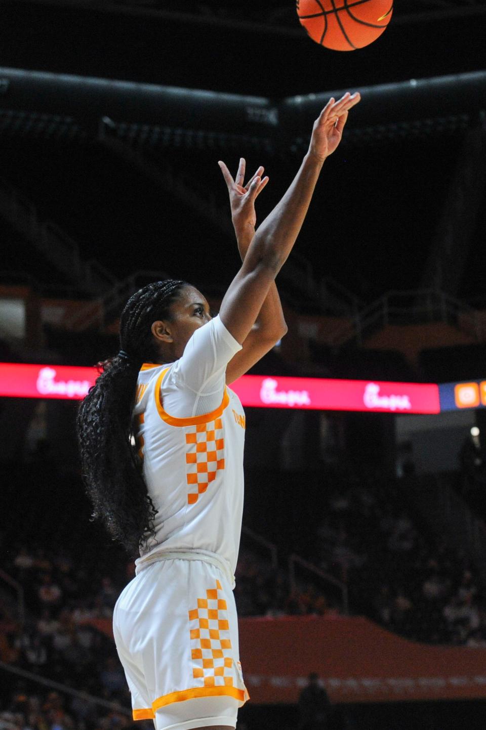 Tennessee guard Kaiya Wynn (5) shoots the ball during an NCAA college basketball game at the Food City Center at Thompson-Boling Arena on Wednesday, Nov. 29 2023 in Knoxville, Tenn.