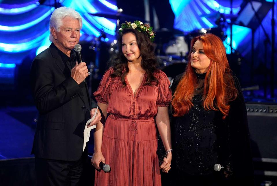 Larry Strickland, Ashley Judd, and Wynonna Judd