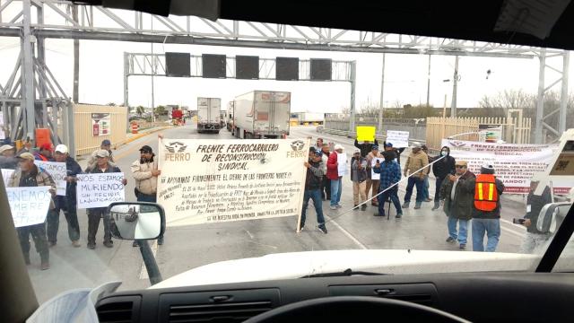 Border bridges blocked as rail workers seek back pay benefits